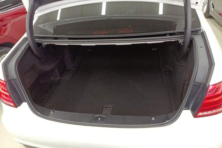 Used Mercedes-Benz E-Class 2015 Restyled E 260 L Sport Edition Trunk