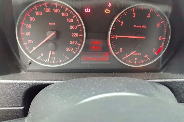 Used BMW X1 2012 sDrive18i Fashion Model Odometer Close Up