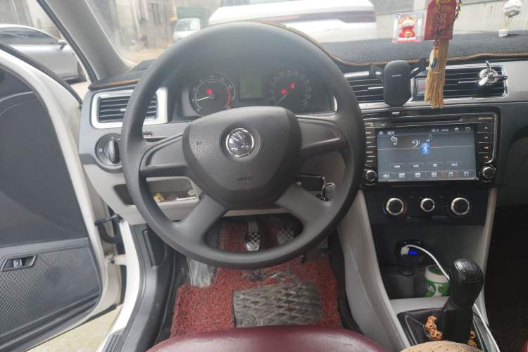 Used Skoda Rapid 2013 1.4L Manual Enjoyment Model Steering Wheel