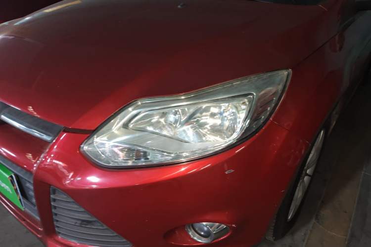 Used Ford Focus 2012 Hatchback 1.6L Automatic Fashion Edition Left Front Headlight