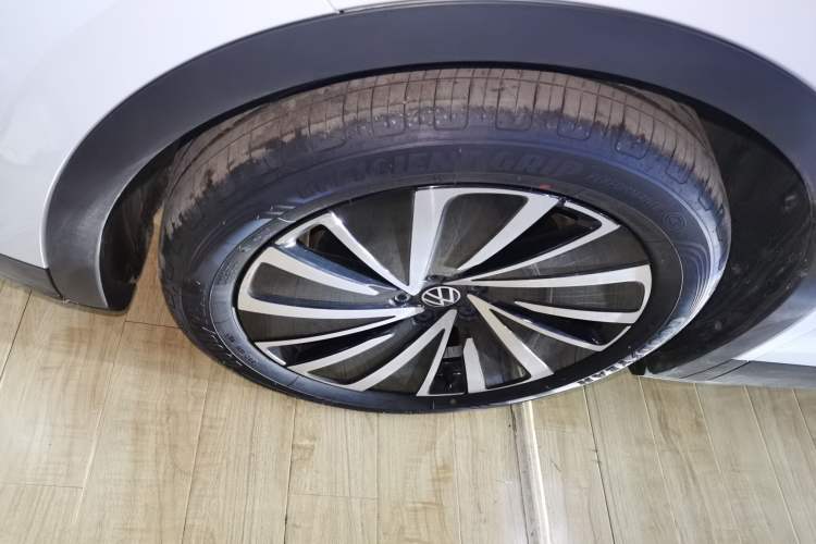 Used Volkswagen ID.4 X 2022 Smart Enjoyment Long-Range Edition Left Front Wheel Hub