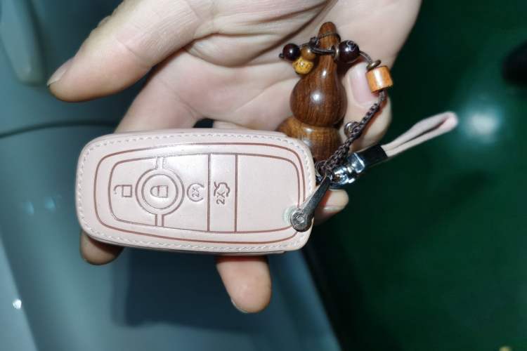 Used Lincoln Corsair 2021 2.0T Two-Wheel-Drive Luxury Edition
