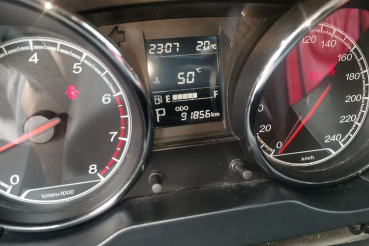 Used Bestune B30 2016 1.6L Automatic Luxury Model Odometer Close Up