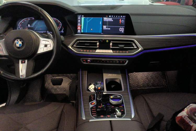 Used BMW X5 2022 Restyled xDrive 40Li Luxury Edition M Sport Package Audio And AC Panel