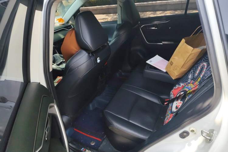 Used Toyota Wildlander 2021 Dual-Engine 2.5L E-CVT Two-Wheel Drive Luxury Edition
