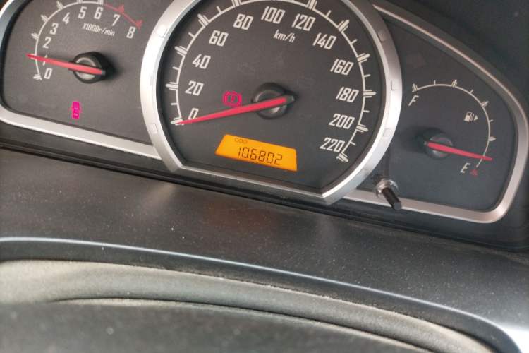 Used Baojun 630 2011 1.5L manual standard version