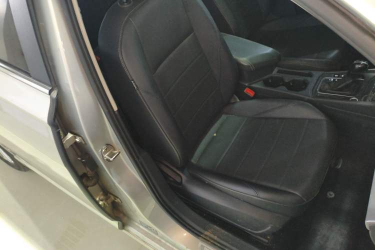 Used Volkswagen Lavida 2019 1.5L Automatic Comfort Edition China VI Standard
