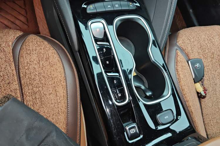 Used Buick Envision 2020 Encore S 652T Two-Wheel Drive Luxury Model