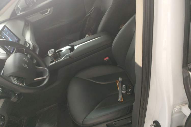 Used Hongqi E-QM5 2023 620km PLUS
