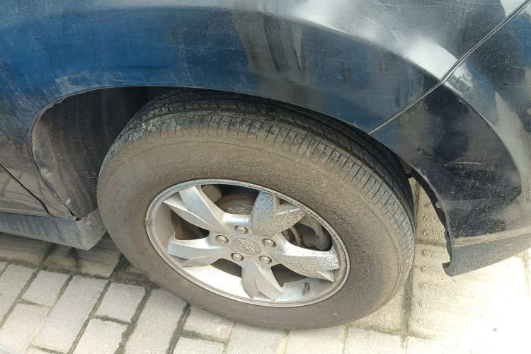 Used BYD S6 2013 Platinum Edition 2.0L Manual Luxury Model
