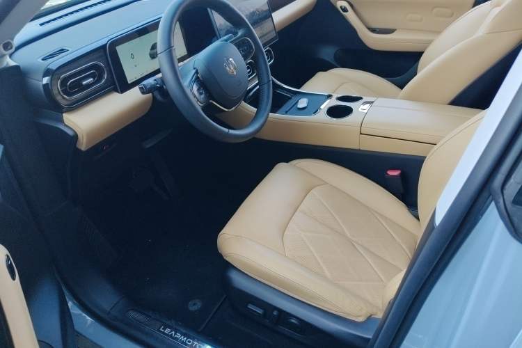 Used Leapmotor C11 2024 Range-Extended 300 Luxury Edition