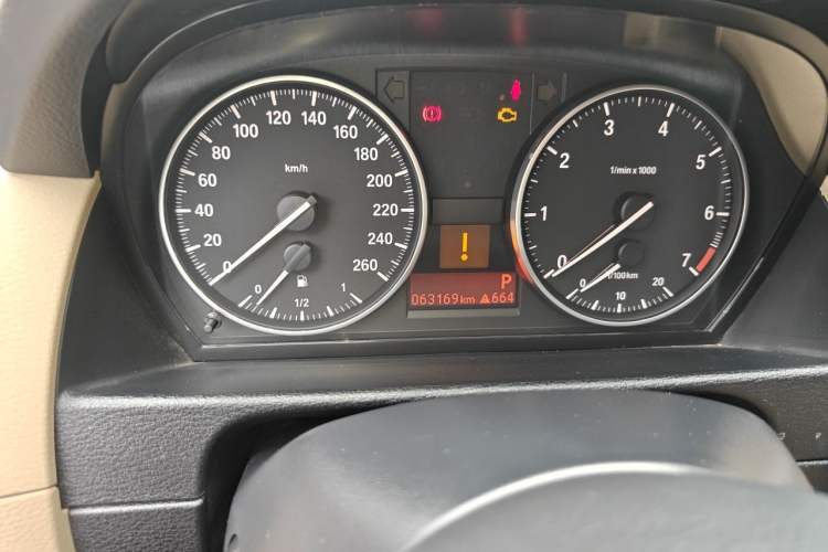 Used BMW X1 2013 sDrive18i Leading Model
