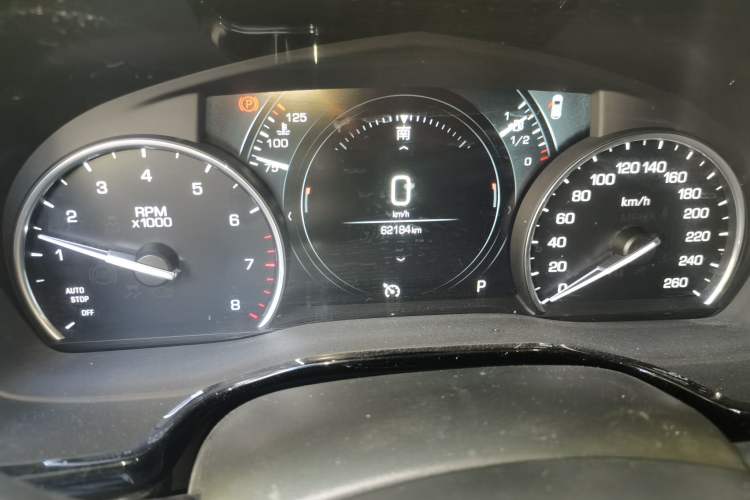 Used Cadillac XT5 2017 Anniversary Edition 25T Luxury Model
