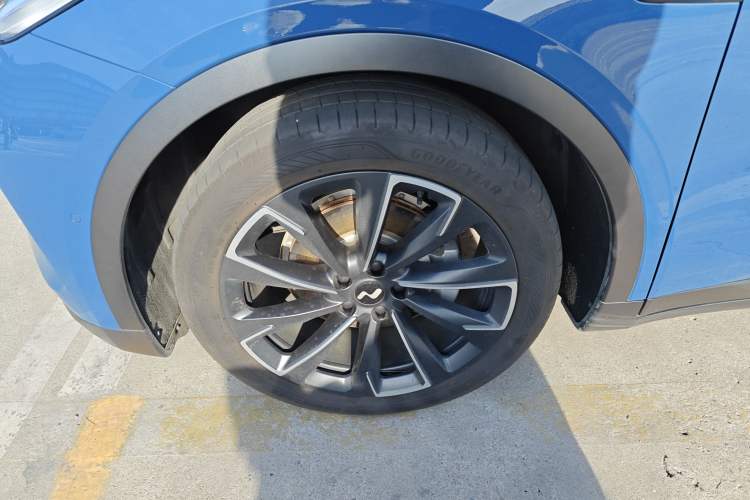 Used ONVO L60 2024 60 kWh All-Wheel Drive