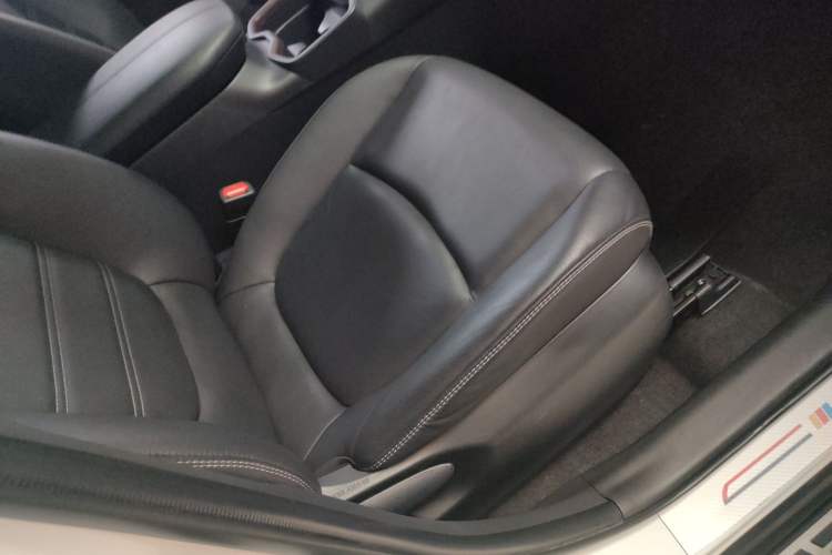 Used Toyota RAV4 2021 2.0L CVT 4x4 Style PLUS Edition Right Front Seat