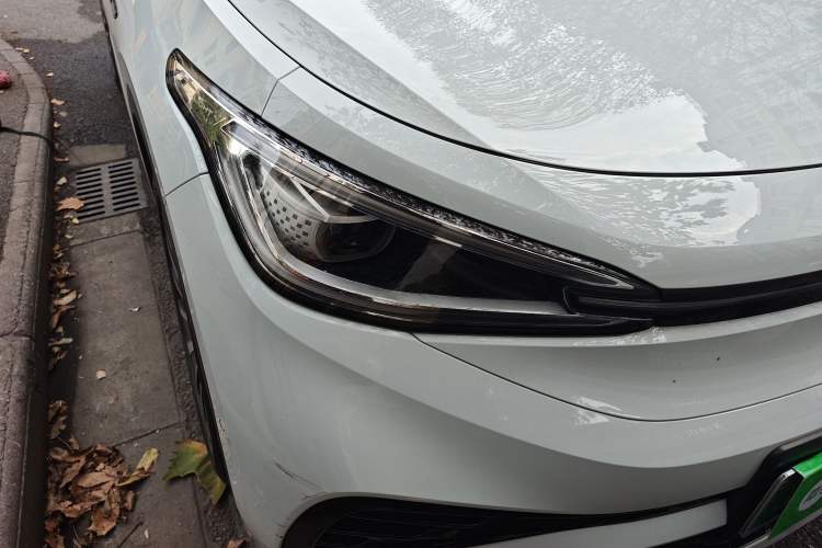 Used Volkswagen ID.4 X 2023 Ultra-Intelligent Long-Range Version Right Front Headlight