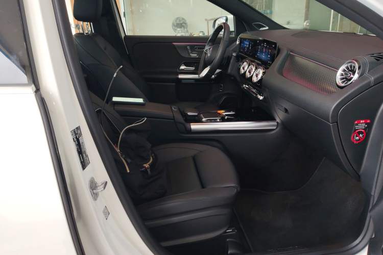 Used Mercedes-Benz GLA 2024 GLA 220
