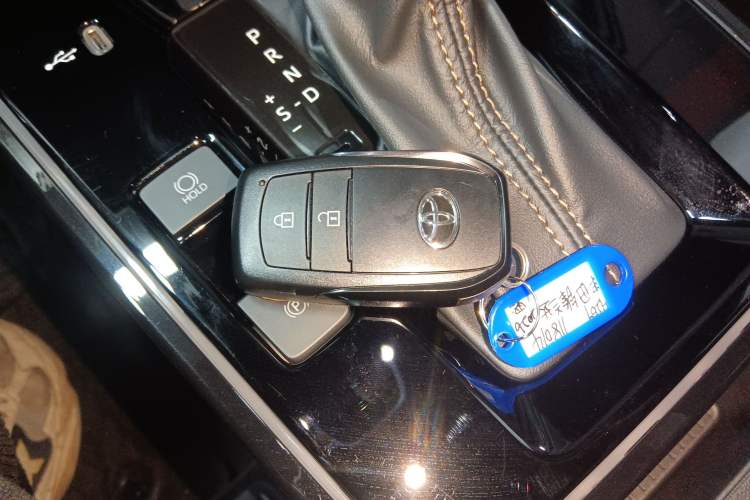 Used Toyota FRONTLANDER 2026 Model 2.0L Smart Electric Hybrid Dual-Engine Luxury Edition Vehicle Key