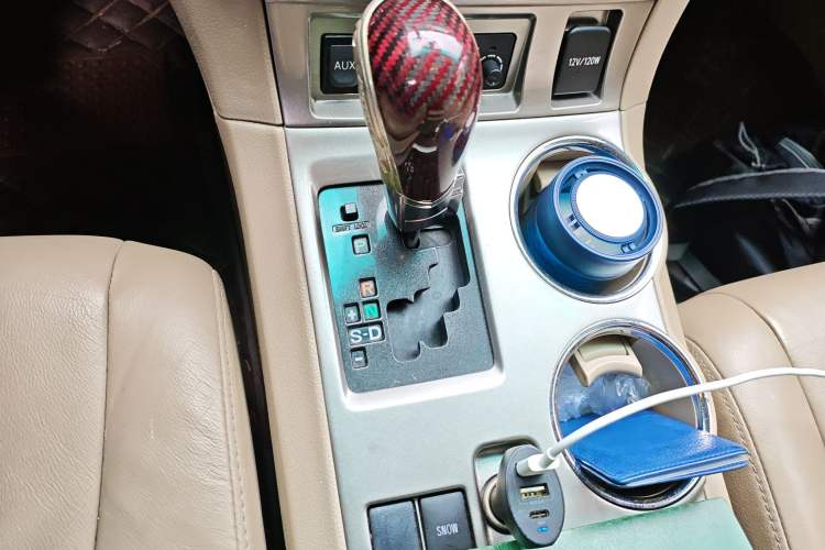 Used Toyota Highlander 2012 2.7L Two-Wheel Drive 7-Seater Luxury Edition