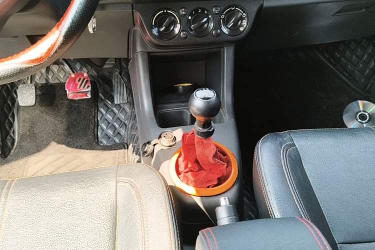 Used Suzuki Swift 2016 1.5L Manual Fashion Edition Cool Play Version
