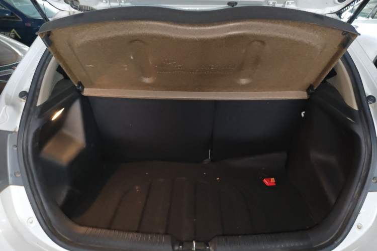 Used Kia K2 2015 Hatchback 1.4L AT GLS Cool Edition