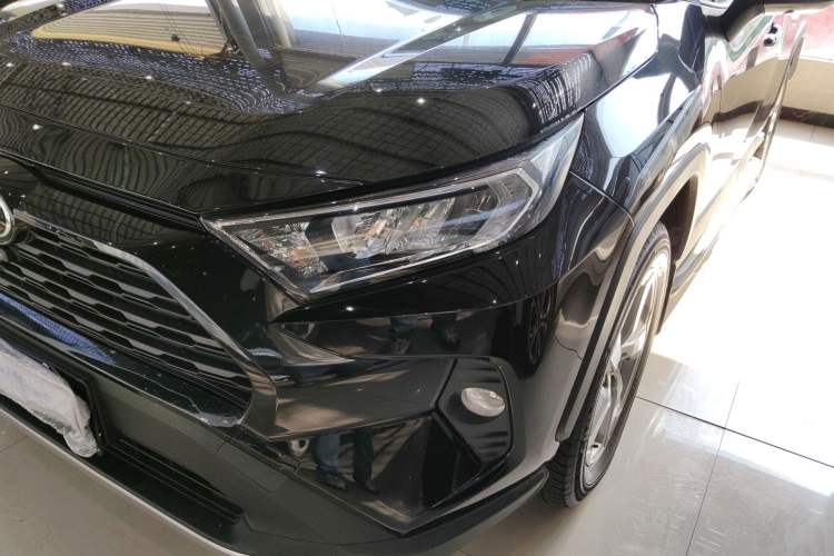 Used Toyota RAV4 2021 2.0L CVT 4x4 Trend Edition
