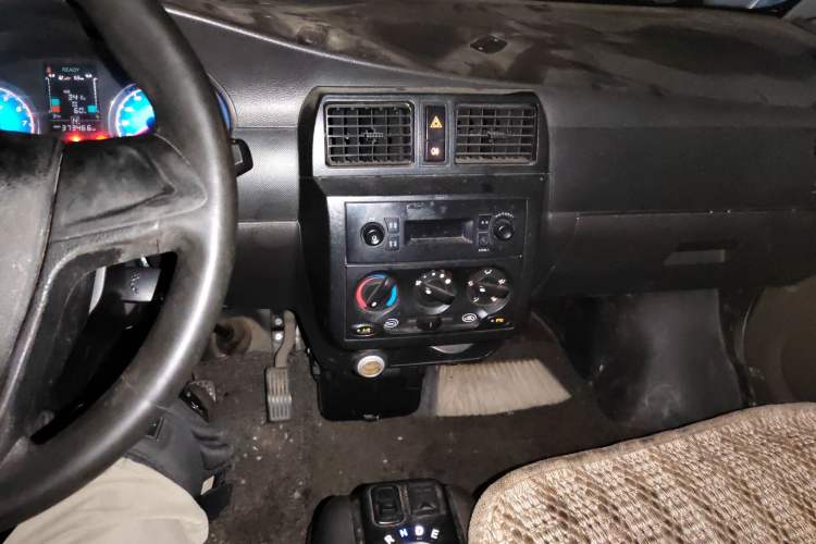 Used Wuling EV50 2020 All-Electric Van Logistics Vehicle with Ningde-Heated Battery
