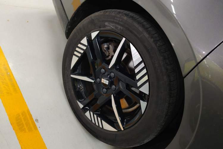 Used Geely Galaxy E8 2024 550 km Range Rear-Drive Dragon Edition