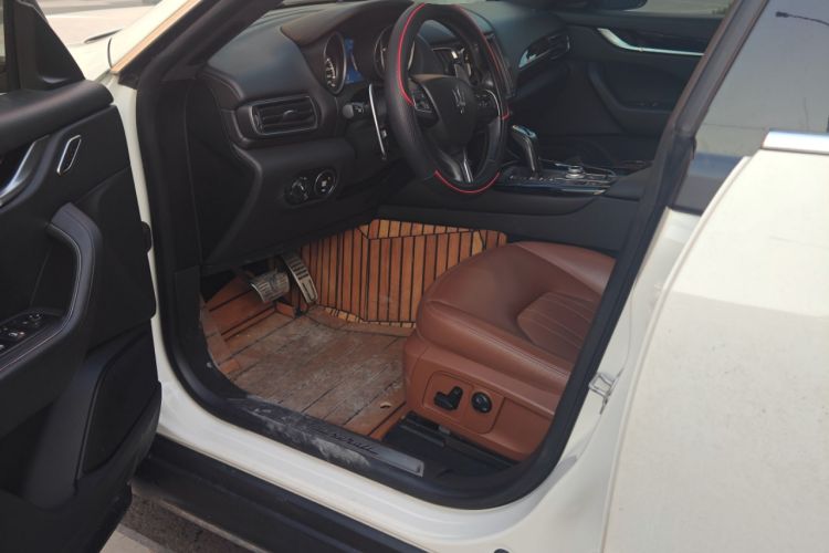 Used Maserati Levante 2019 3.0T Standard Version China V Emission Standard Driver Seat