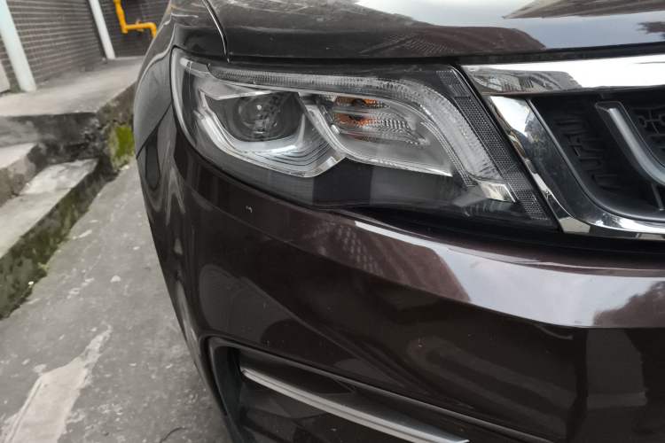 Used Geely Auto Emgrand X7 Sport 2018 1.8TD Automatic Two-Wheel Drive Smart Connect 4G Internet Edition