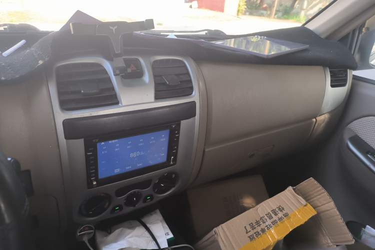 Used JMC Baodian 2015 2.8T New Value-Added Diesel Two-Wheel Drive Extended Version JX493ZLQ4C