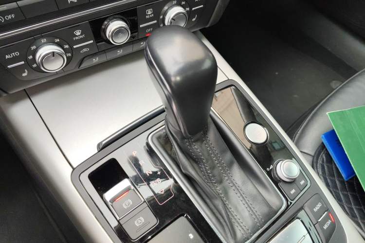 Used Audi A7 2018 35 TFSI Fashion Model Gear Lever