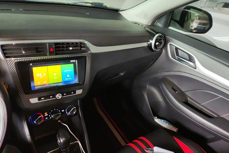 Used MG ZS 2018 1.5L Automatic Luxury Edition China V Standard
