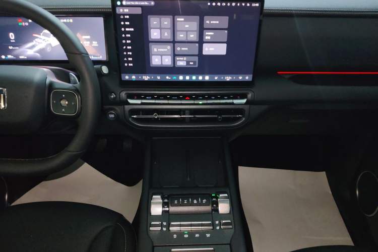 Used Tank 300 2025 2.0T Conqueror