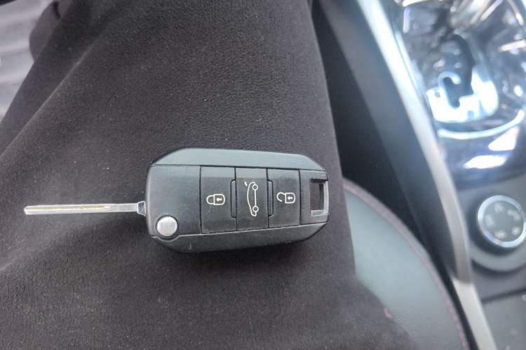 Used Citroen C3-XR 2015 1.6THP Automatic Pioneer Model Vehicle Key