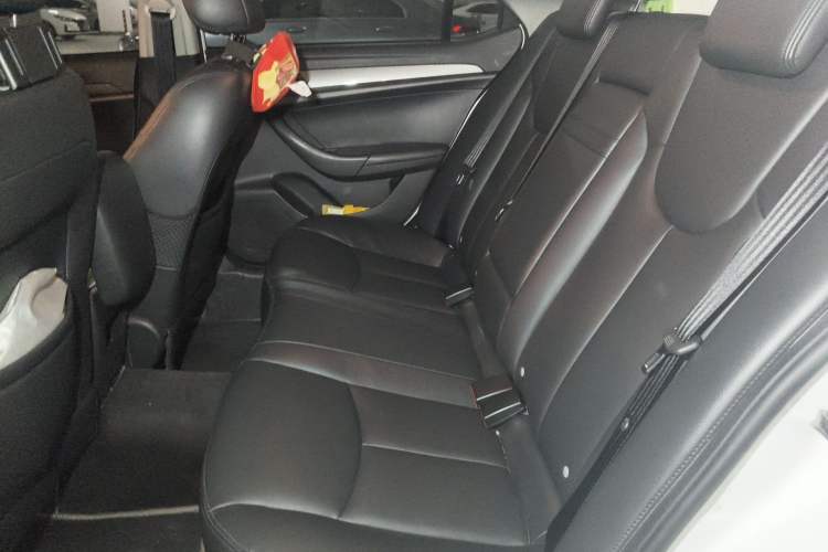 Used Roewe 360 2015 20T TST Deluxe Edition
