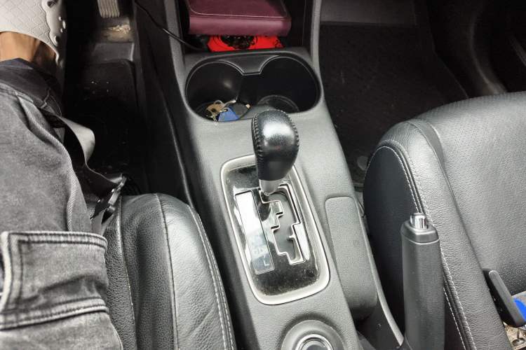 Used Mitsubishi Outlander 2014 2.4L 4x4 Deluxe Value Edition 5 Seats
