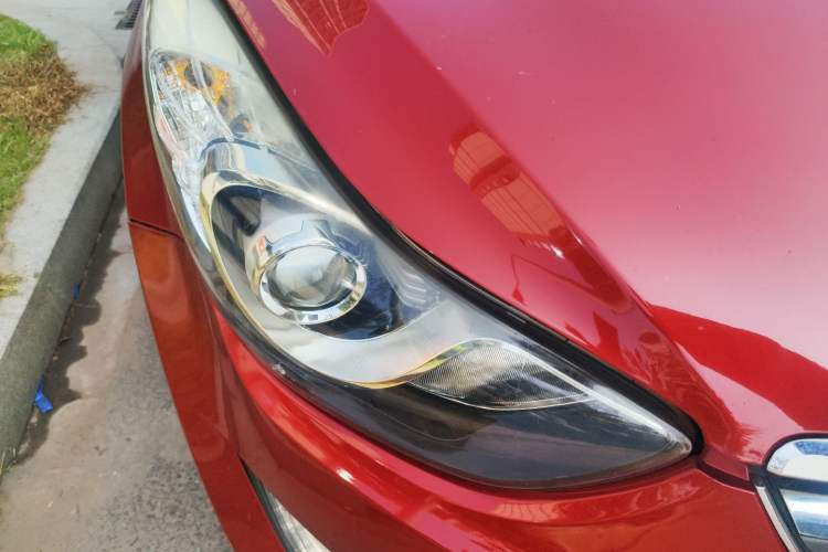 Used Hyundai Elantra (5th Generation / Langdong) 2015 1.6L Automatic Leading Model Right Front Headlight