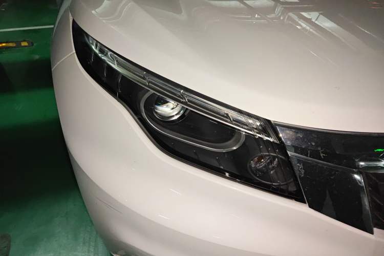 Used Qoros 5 2017 1.6T Automatic Prestige Model Right Front Headlight