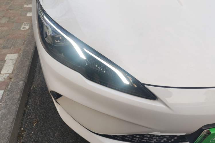 Used BYD Seal 05 DM-i 2025 DM-i Smart Drive 55KM Luxury Model Right Front Headlight