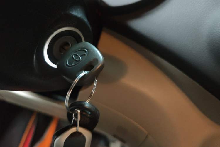 Used Toyota Highlander 2011 2.7L Two-Wheel Drive 7-Seater Luxury Edition
