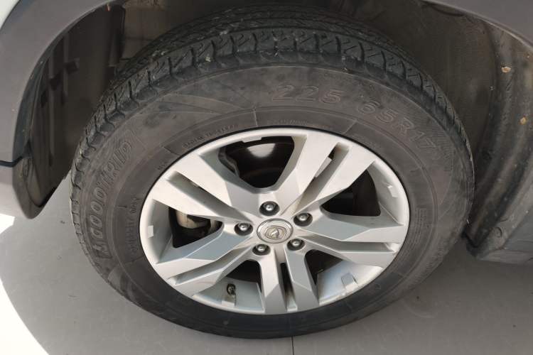 Used CHANGAN CS75 2017 Shangkui Edition 1.8T Automatic All-Wheel-Drive Elite Model
