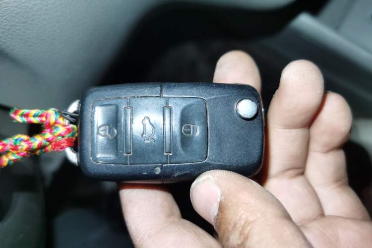 Used Volkswagen Bora 2011 1.6L Manual Fashion Edition Vehicle Key