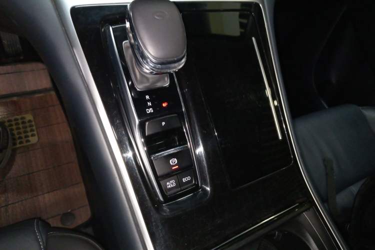 Used GAC Trumpchi M8 2023 Lingxiu Series 390T Deluxe Edition Gear Lever