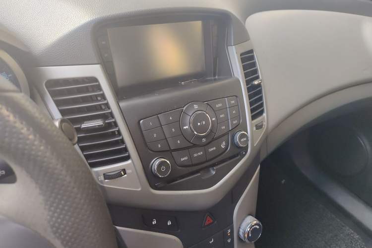 Used Chevrolet Cruze 2013 1.6L SL MT
