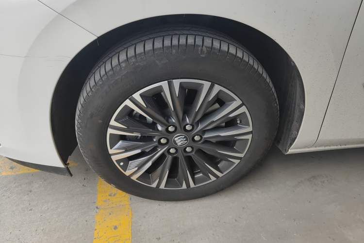 Used Buick GL8 2025 Lu Zun Deluxe Edition