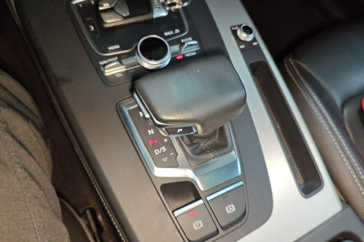 Used Audi Q5L 2020 Updated 40 TFSI Prestige Fashion Edition