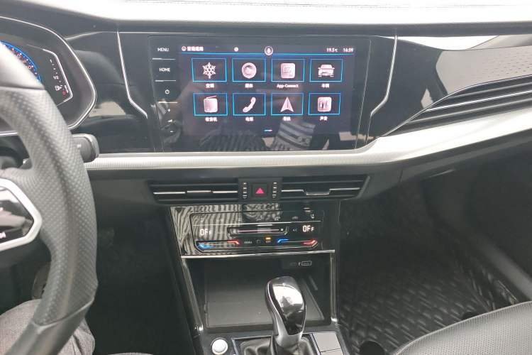 Used Volkswagen Passat 2022 380TSI Luxury Edition Audio And AC Panel