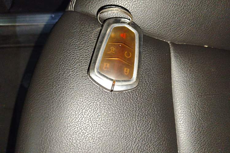 Used Cadillac XT5 2021 2.0T Two-Wheel Drive Luxury Version Vehicle Key