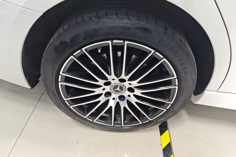 Used Mercedes-Benz C-Class 2025 C 260 L Sport Edition Exterior 5